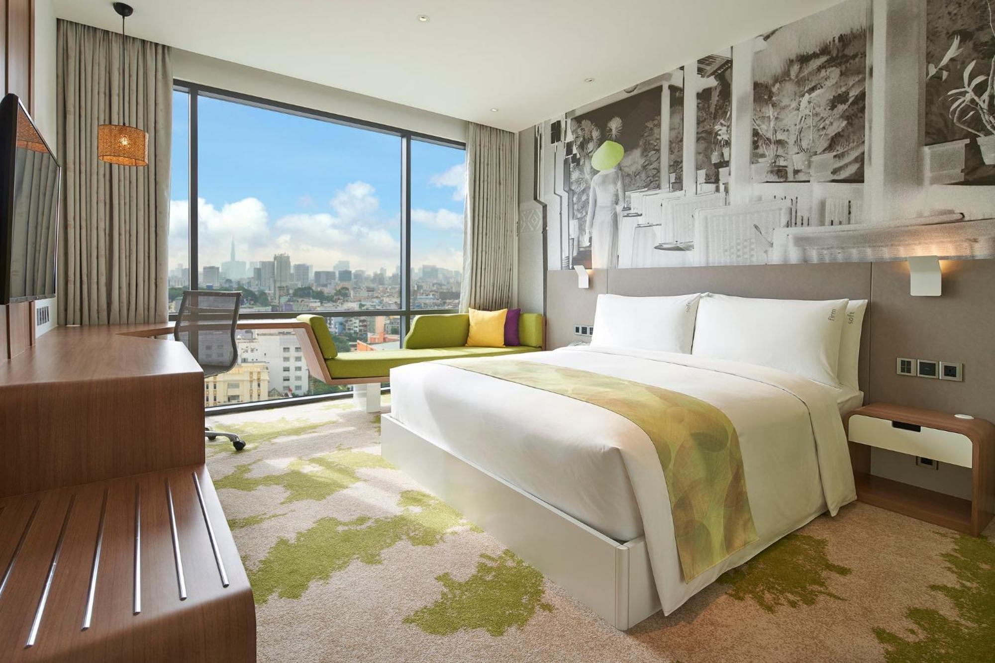 Holiday Inn & Suites Saigon Airport By Ihg Хошимин Екстериор снимка