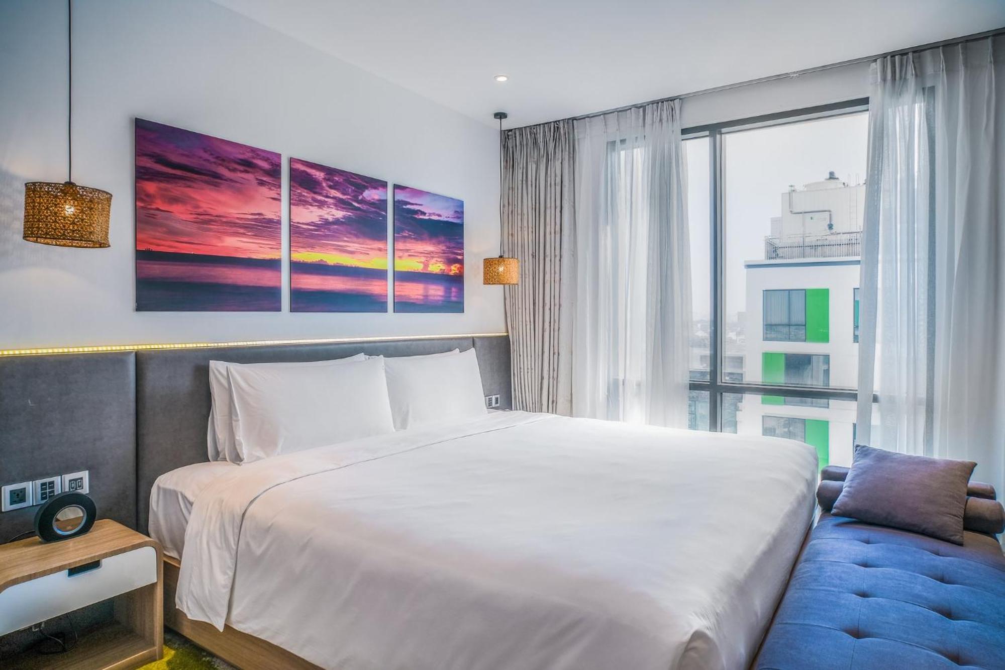 Holiday Inn & Suites Saigon Airport By Ihg Хошимин Екстериор снимка
