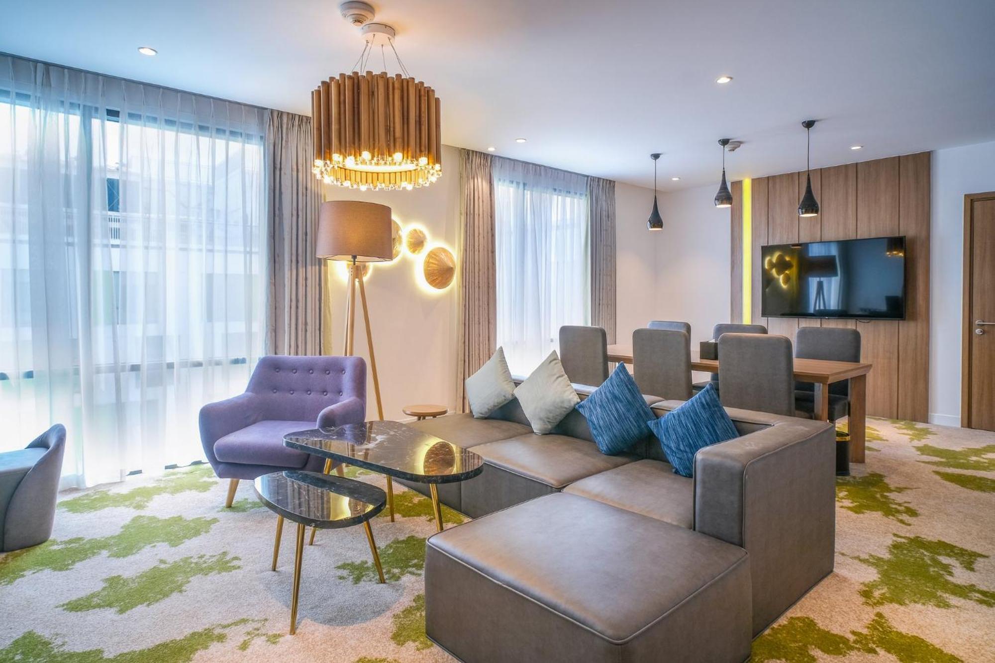Holiday Inn & Suites Saigon Airport By Ihg Хошимин Екстериор снимка